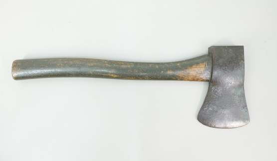 US “AMERICAN FORK & HOE” hatchet - 1942 - Image 3