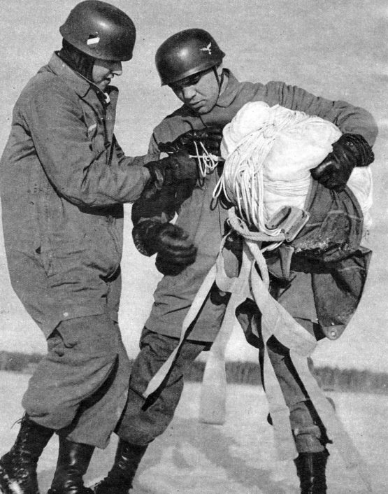 RZ 16 “Fallschirmjager” parachute bag - Image 8