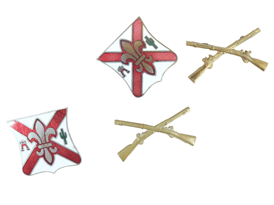 OFFICER INFANTRY COLLAR BADGES & CRESTS