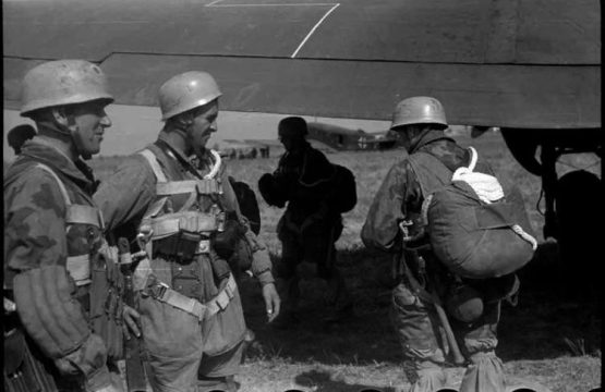 RZ 20 parachute Fallschirmjager - Image 12