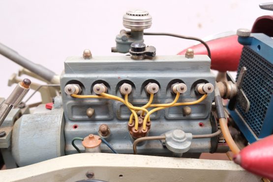 large HOHM automobile model - Image 8
