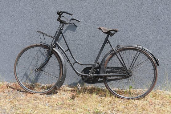 "Blingham" WOMEN'S BICYCLE -1930