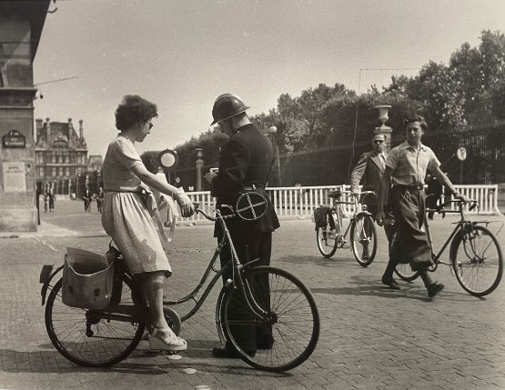 "Blingham" WOMEN'S BICYCLE -1930 - Image 9